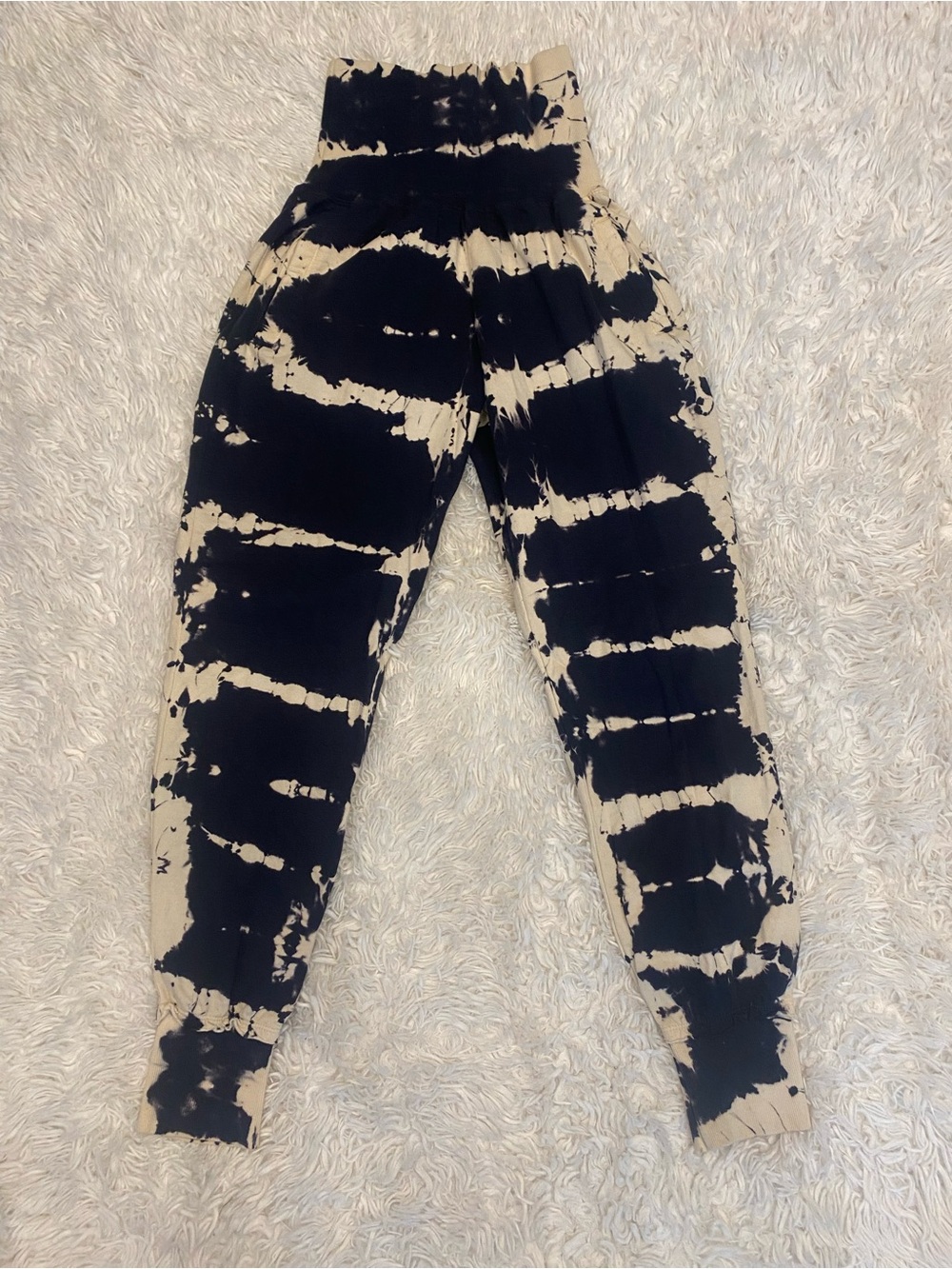 Young Fabulous & Broke YFB Blue & Cream Tie Dye Joggers NWOT Medium - Picture 1 of 9